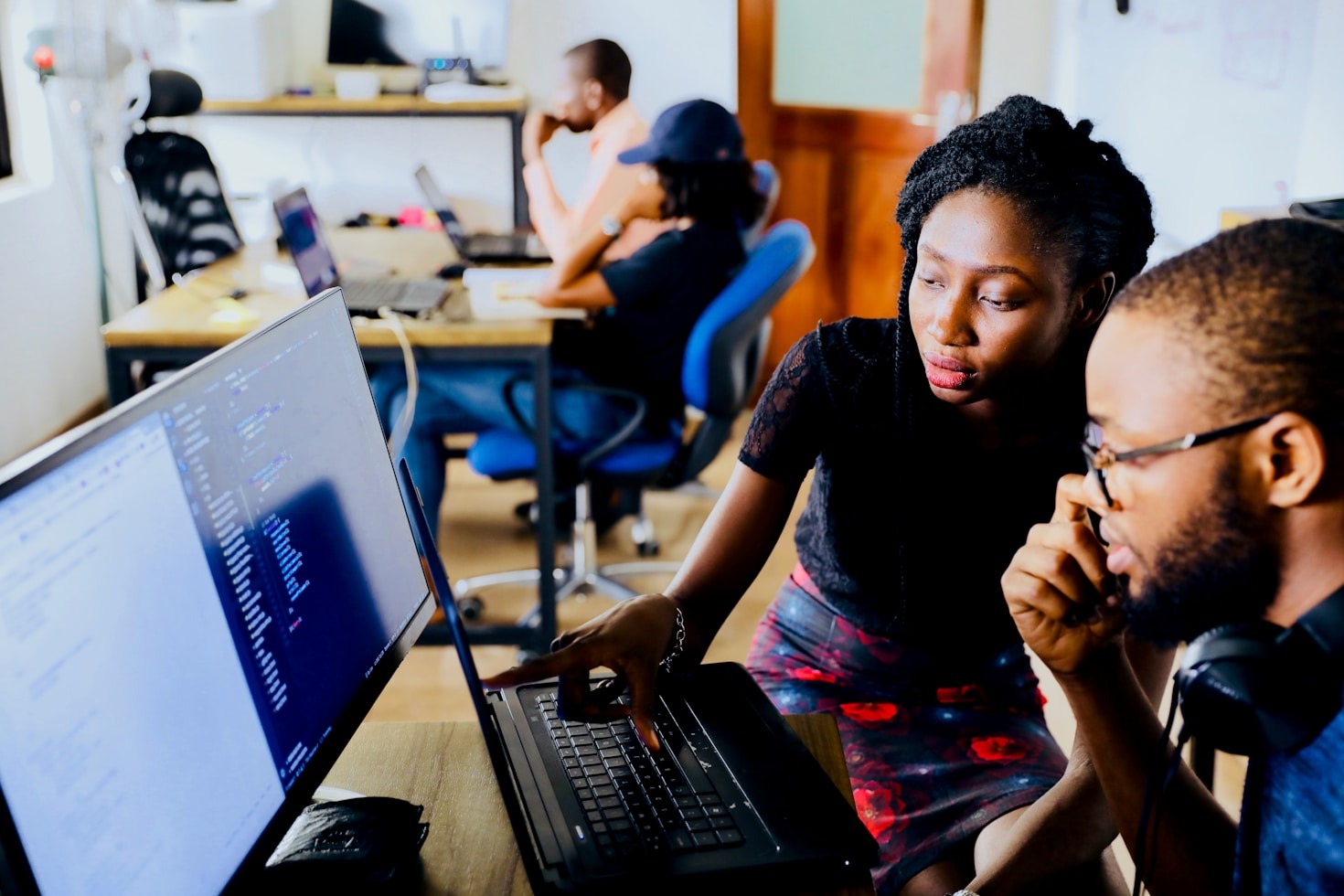 Entrepreneurs and Social Media: Finding Balance