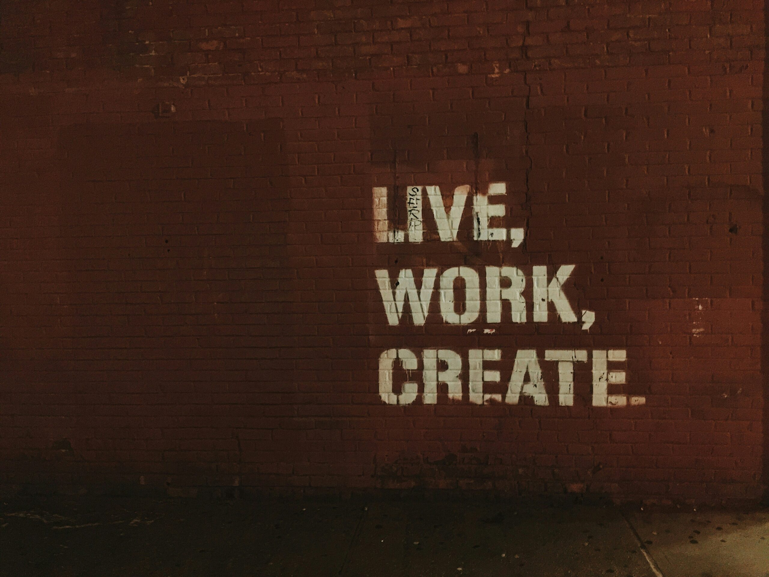 Staying Productive in Paradise: Work Strategies for Nomadic Entrepreneurs