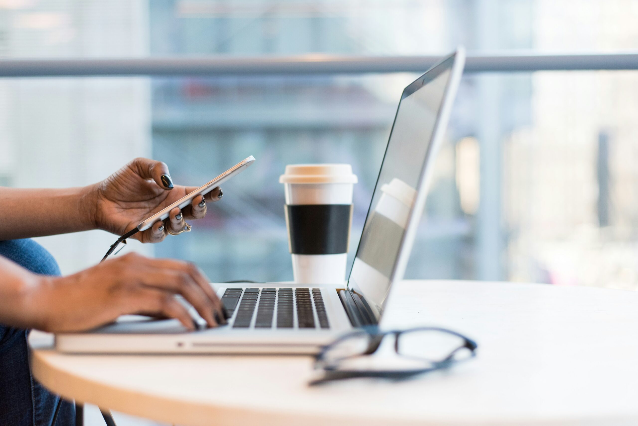 Digital Nomad: Building an Online Business